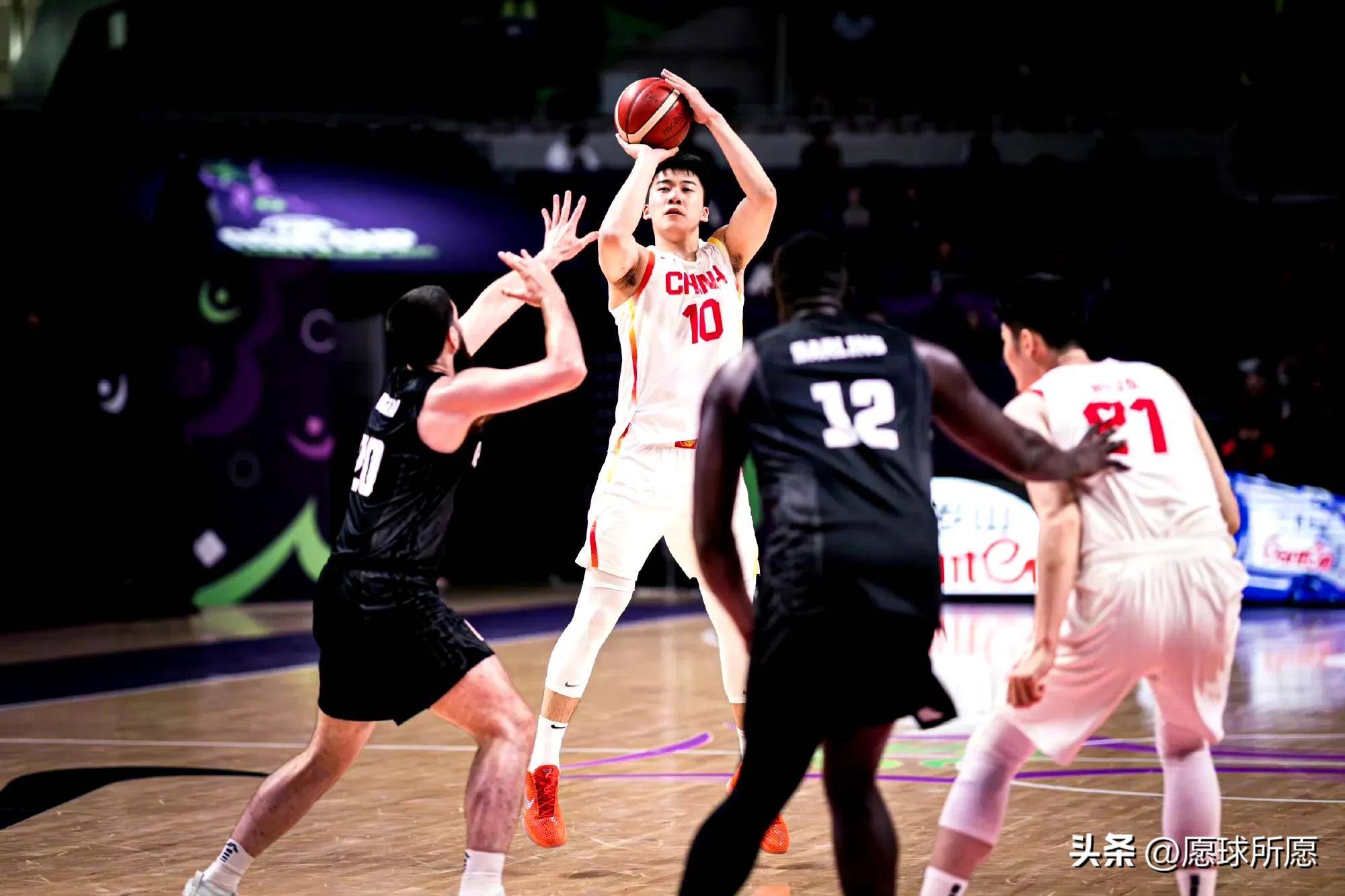 亚洲杯篮球锦标赛决赛激烈展开,实力擂台 亚洲杯篮球锦标赛决赛激烈展开,实力擂台