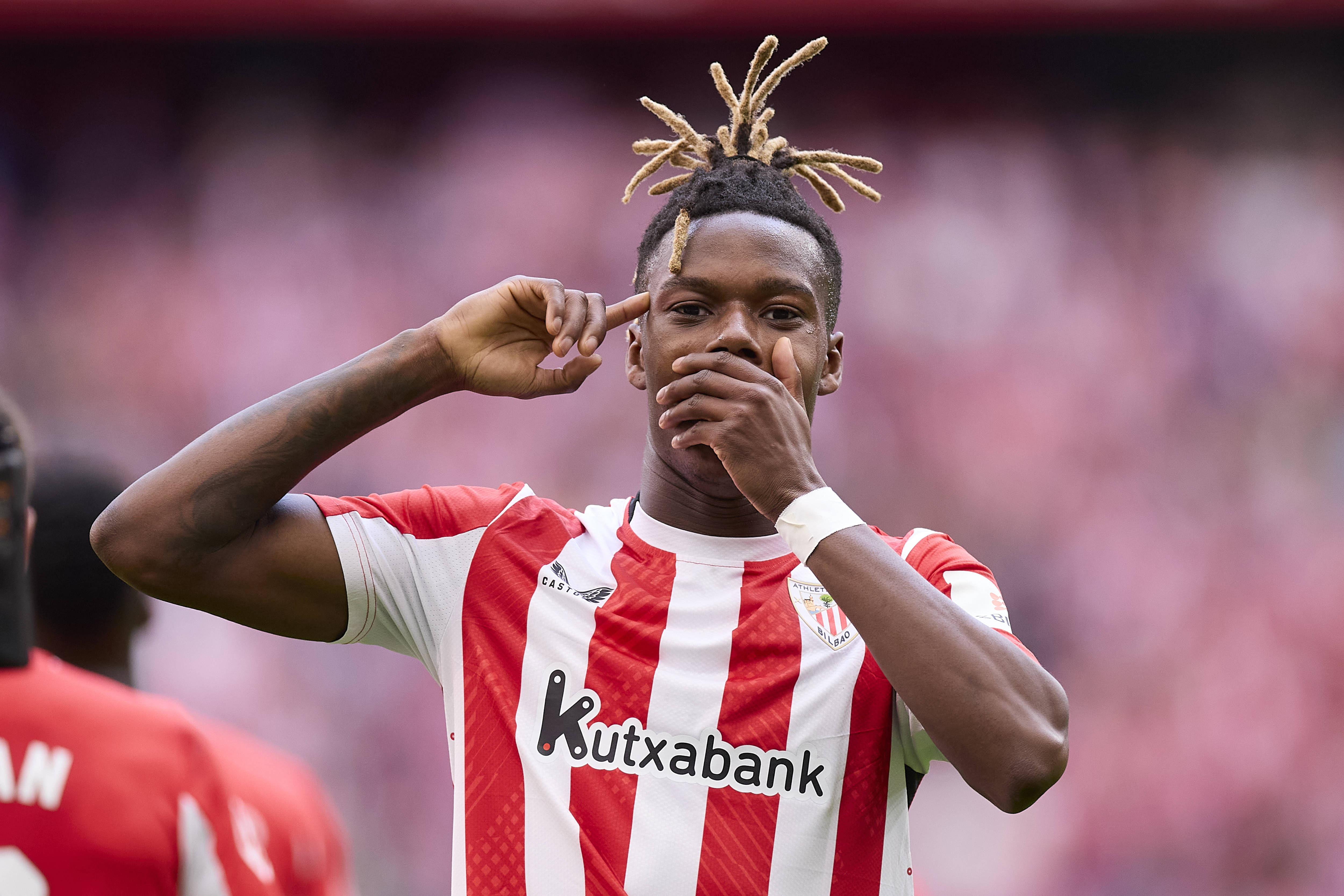 开云官网-瓦伦西亚客场大胜毕尔巴鄂，继续保持领先优势