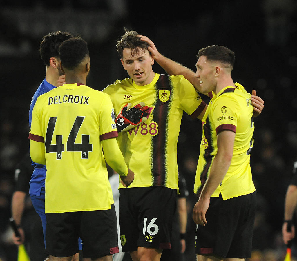 托卢兹在主场逼平尼斯,继续艰难保级 托卢兹在主场逼平尼斯,继续艰难保级