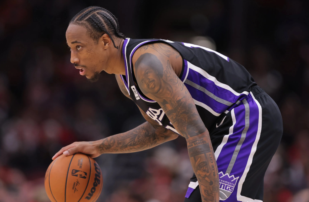 猛龙队球星德罗赢得最佳防守球员奖 猛龙队球星德罗赢得最佳防守球员奖