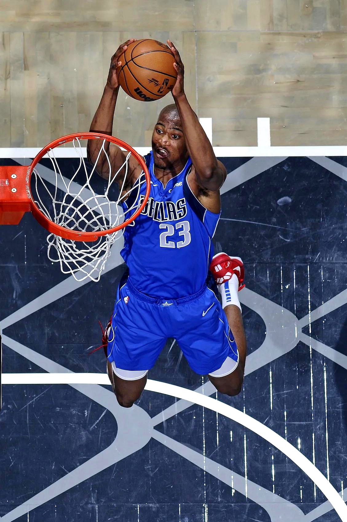 独行侠夺冠希望大增,场均得分超越先机 独行侠夺冠希望大增,场均得分超越先机