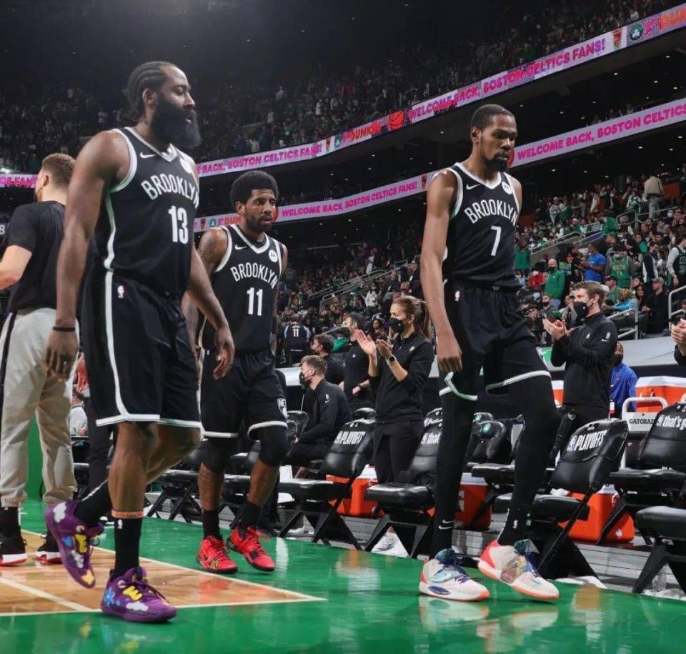 篮网队员稳扎稳打，实现逆袭