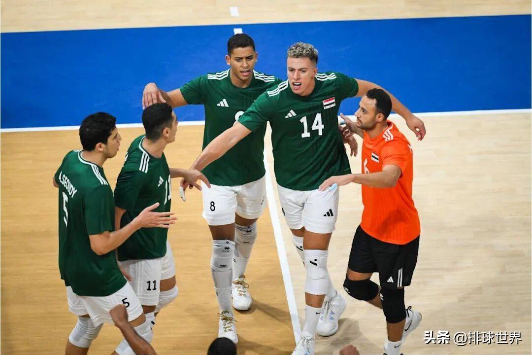 鹿特丹强劲反击，逆袭晋级淘汰赛