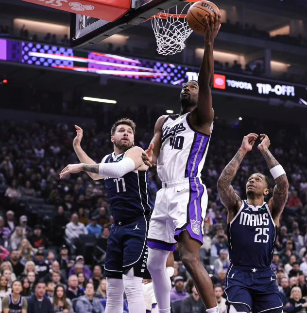 鹈鹕遭独行侠逆转，卢卡斯第迪吉发威