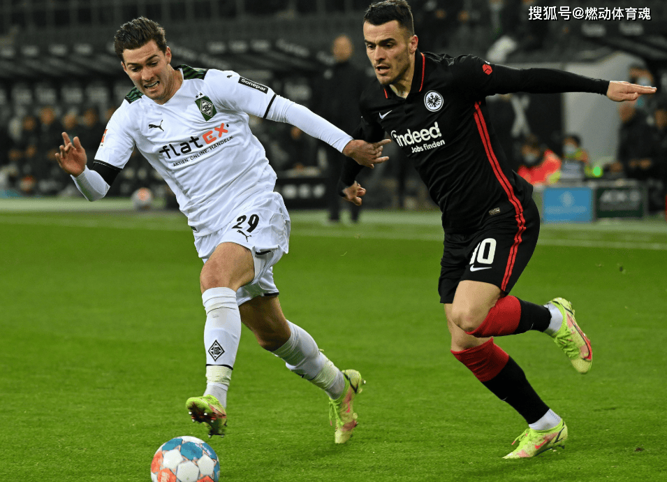 包含门兴格拉德巴赫阵中年轻球员异军突起的词条