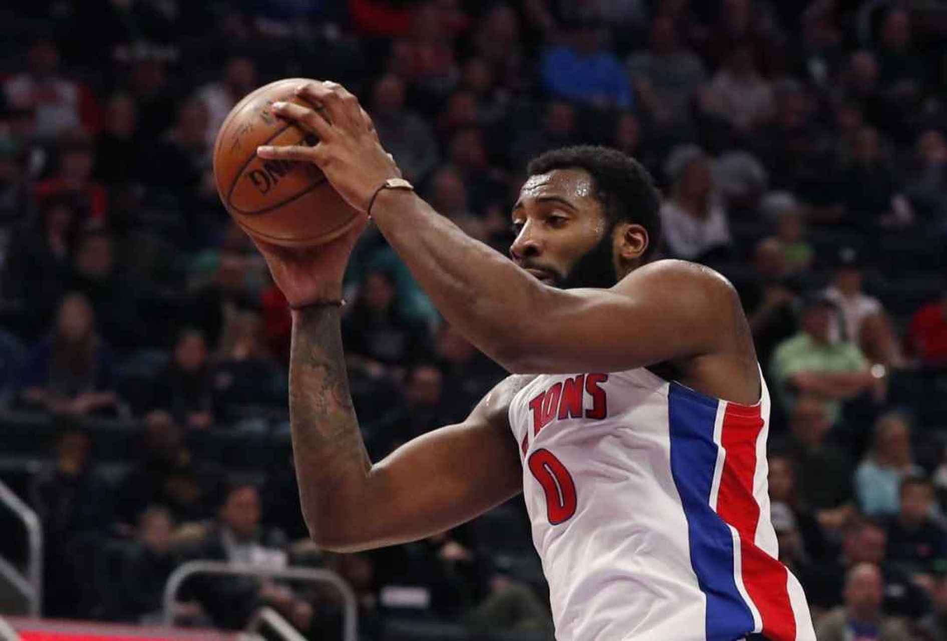 尼克斯豪取凯西，痛击独行侠