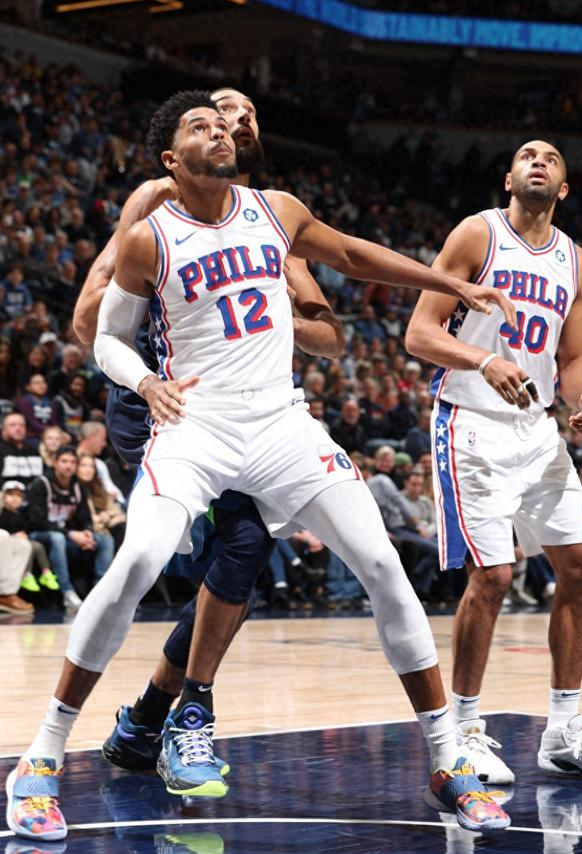 76人横扫步行者,戈贝尔带队取胜 76人横扫步行者,戈贝尔带队取胜