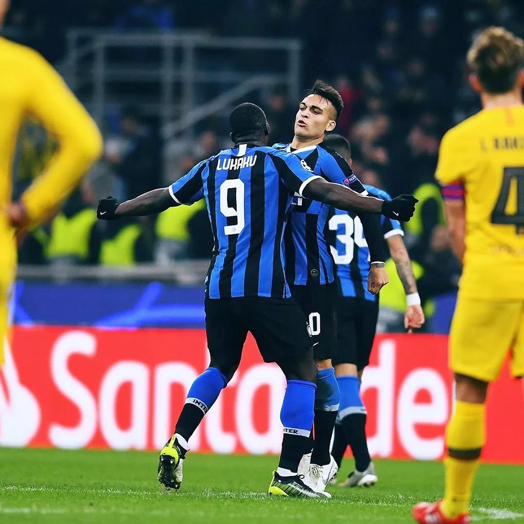 包含那不勒斯鏖战德国，卡瓦哈尔状态火热的词条