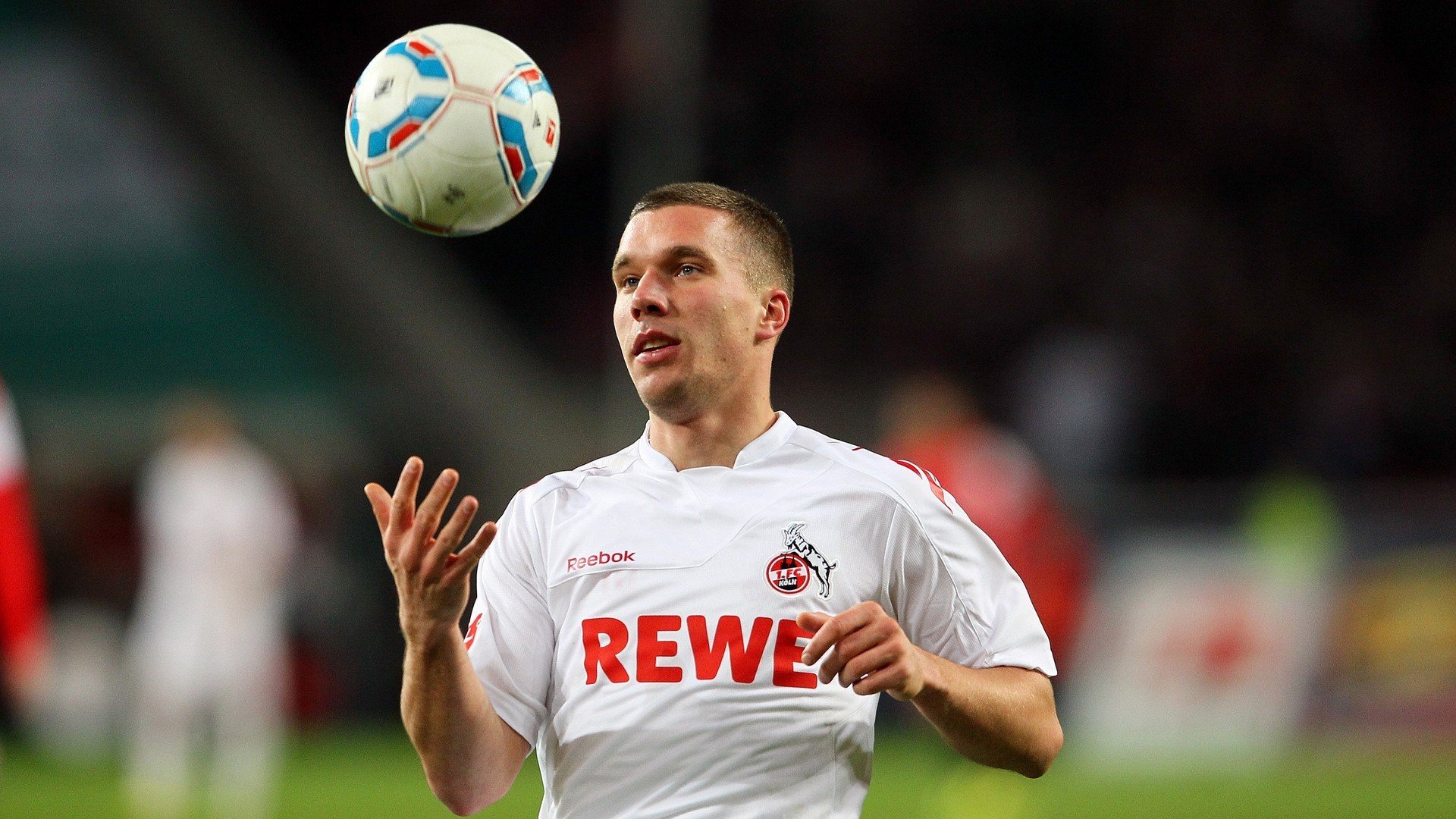 从金斯敦到曼彻斯特，牙买加式压迫与阿劳霍的冠军时刻